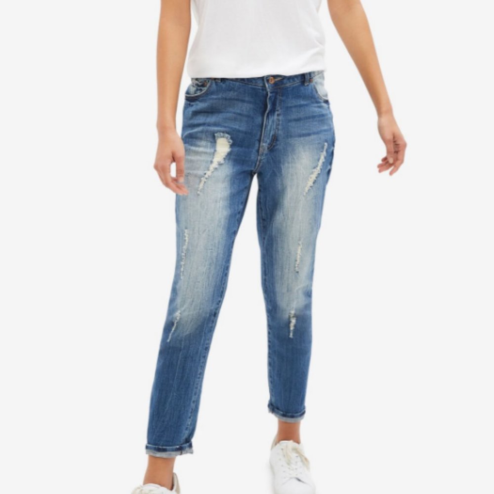 ellos Size 12 Distressed Boyfriend Jeans Medium Wash Destructed